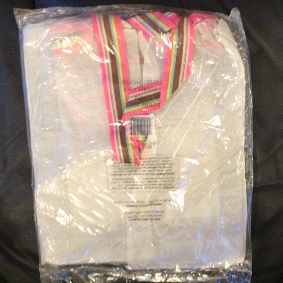 2 for $30 NWOT Picture perfect tote - Picture 2 of 4